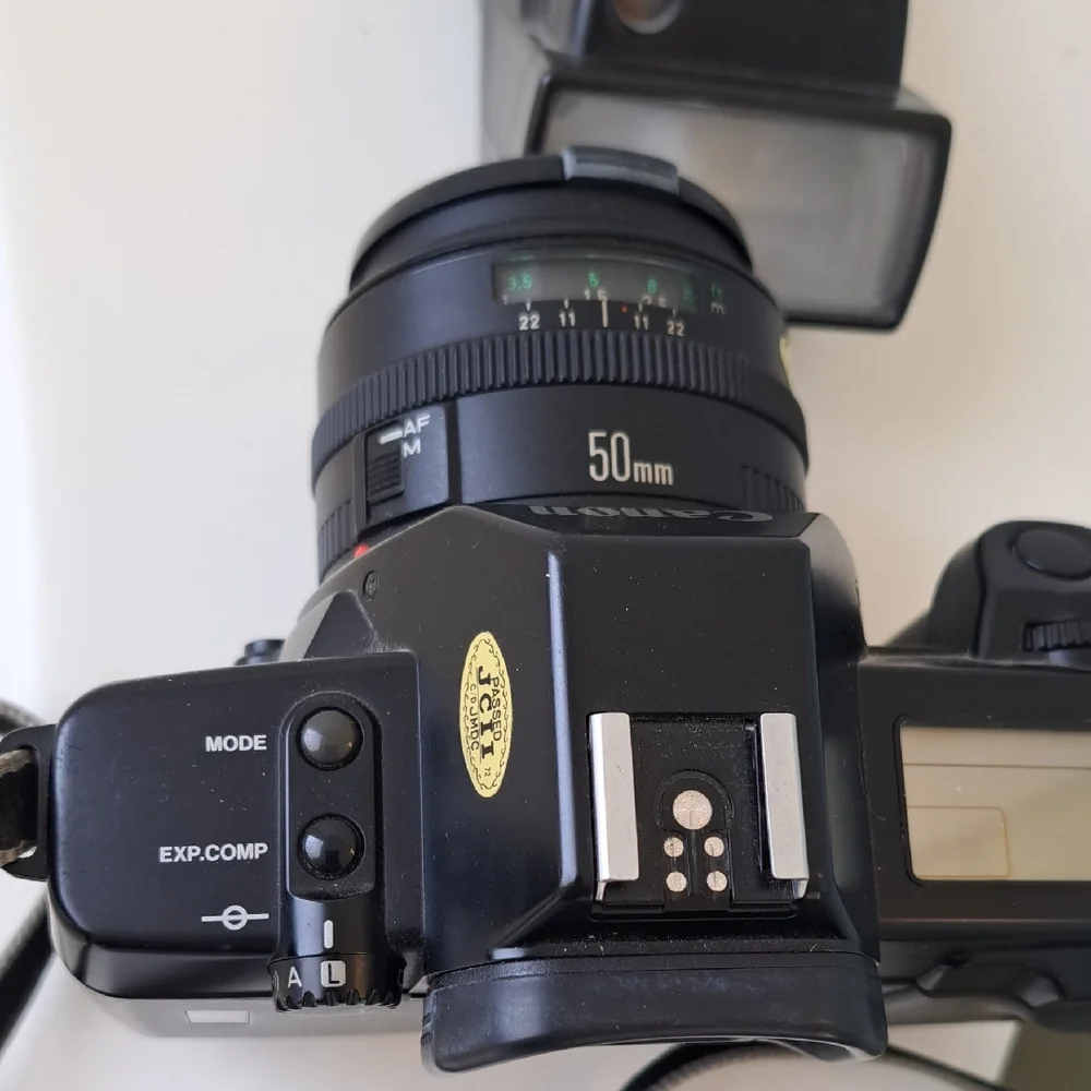 Canon EOS 650 Black Camera with Lens and Flash